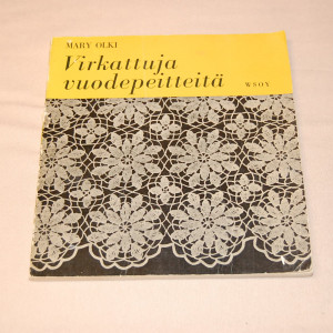 Mary Olki Virkattuja vuodepeitteitä